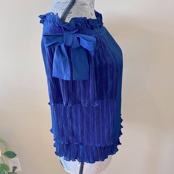 𝅺banana REPUBLIC Pleated Blouse With Shoulder Bow Detail | Blue | Small NWT - Picture 5 of 12